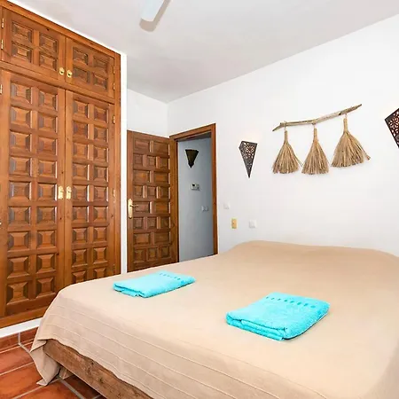 Lagarta Villa Moraira